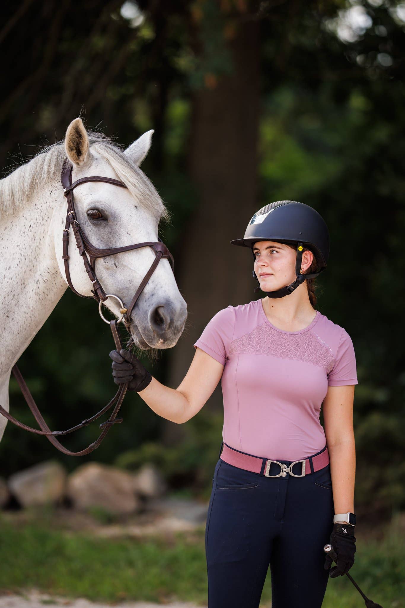 Berry - 1.5" Silver Stirrup Elastic Belt